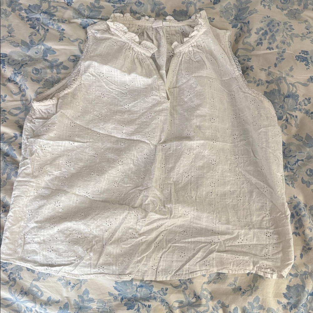 GAP White Eyelet Sleeveless Blouse